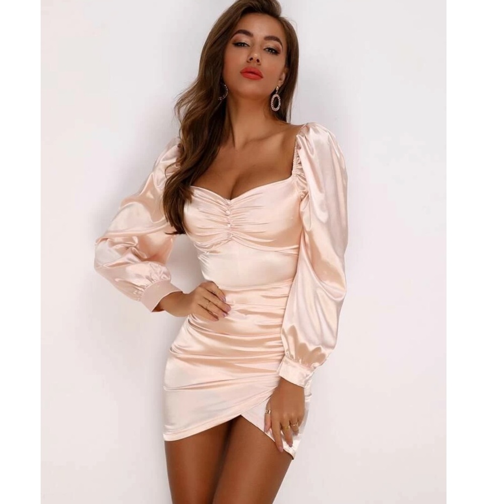 Sweetheart Neck Ruched Satin Bodycon Dress